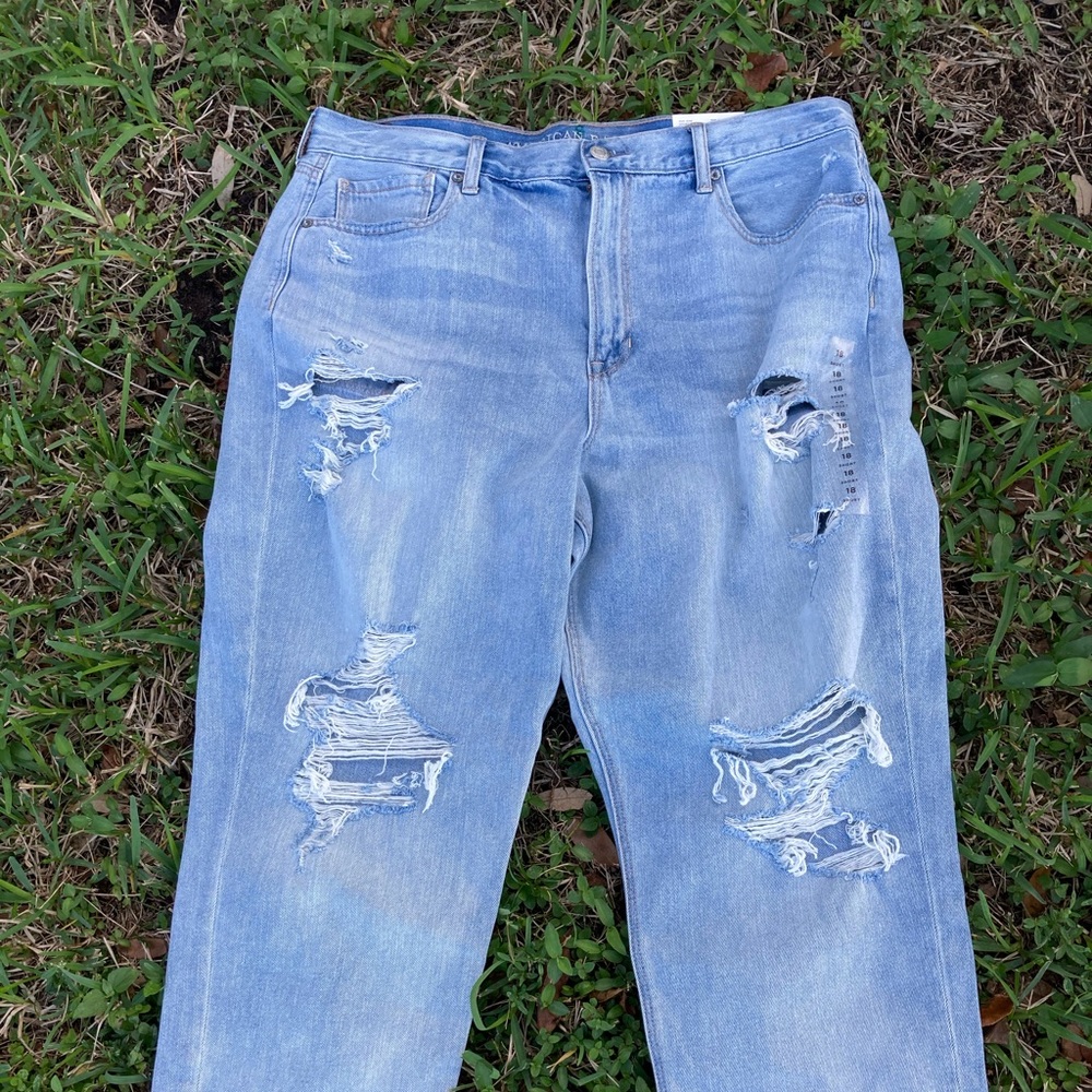 American Eagle Women Mom Jean Sz Short-18 Lite Blu